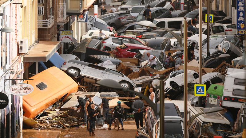 In photos: Flash flooding devastates parts of Spain | CNN