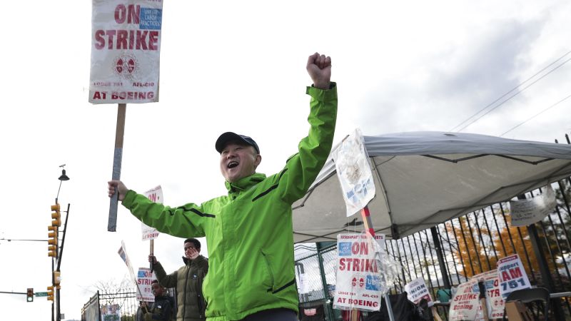 Boeing workers vote to accept deal, end strike