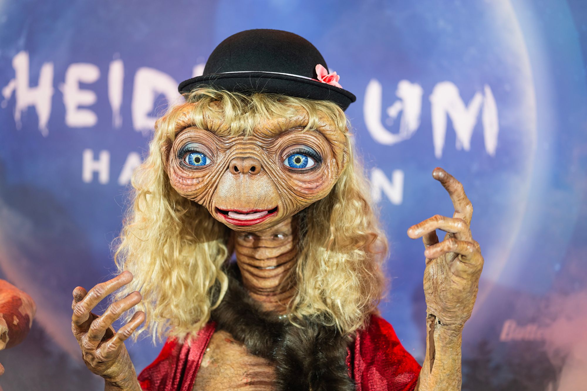 Look of the Week: Heidi Klum arrives at annual Halloween bash in elaborate E.T. costume