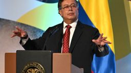 El presidente de Colombia Gustavo Petro habla durante la apertura de la Primera Conferencia Ministerial Mundial para Poner Fin a la Violencia contra los Niños en Bogotá el 7 de noviembre de 2024.
