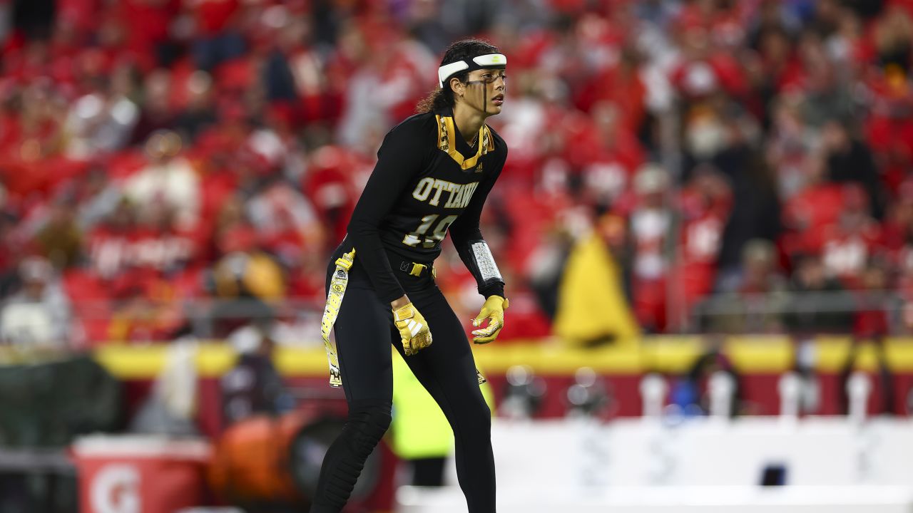 KANSAS CITY, MISSOURI - NOVEMBER 4: Tatiana Dos Santos #18 of the Ottawa University Braves plays in a women's flag football game at halftime between the Kansas City Chiefs and the Tampa Bay Buccaneers at GEHA Field at Arrowhead Stadium on November 4, 2024 in Kansas City, Missouri. (Photo by Aaron M. Sprecher/Getty Images)