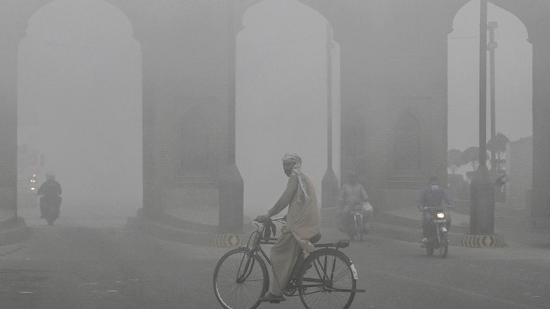 Toxic smog in Pakistan is so bad you can see it from space