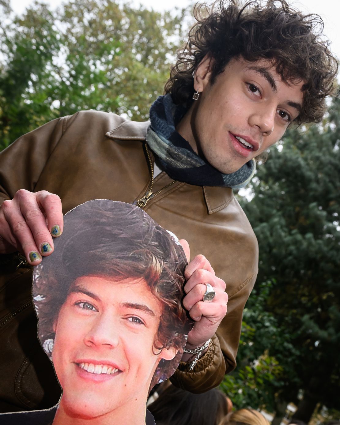 Oscar Journeaux won the Harry Styles lookalike competition on November 9 in London.