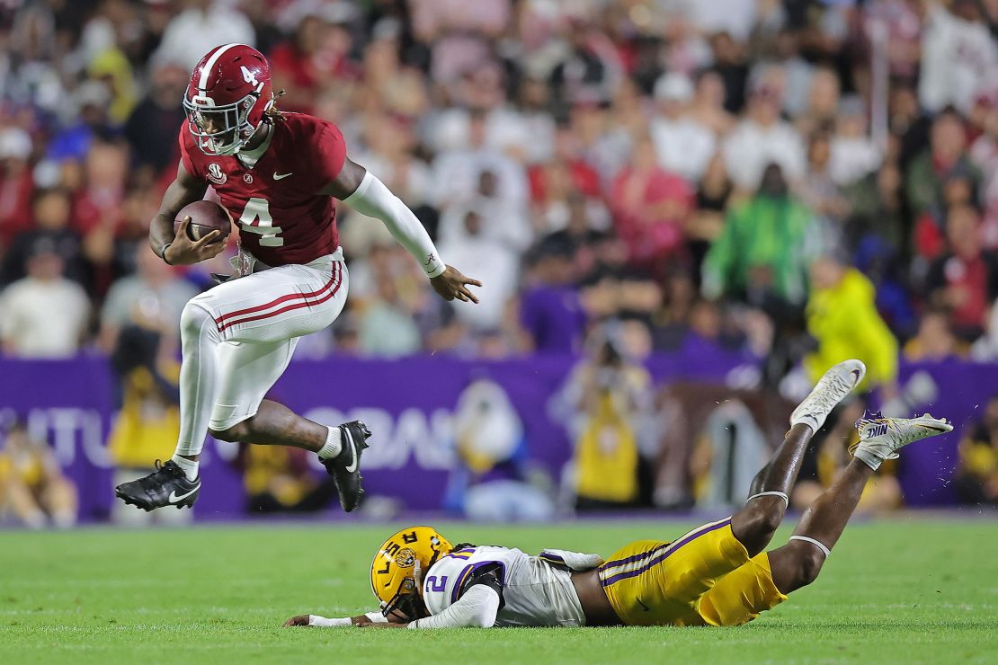 Quarterback Jalen Milroe of the Alabama Crimson Tide produced a brilliant performance to help his team to the win.