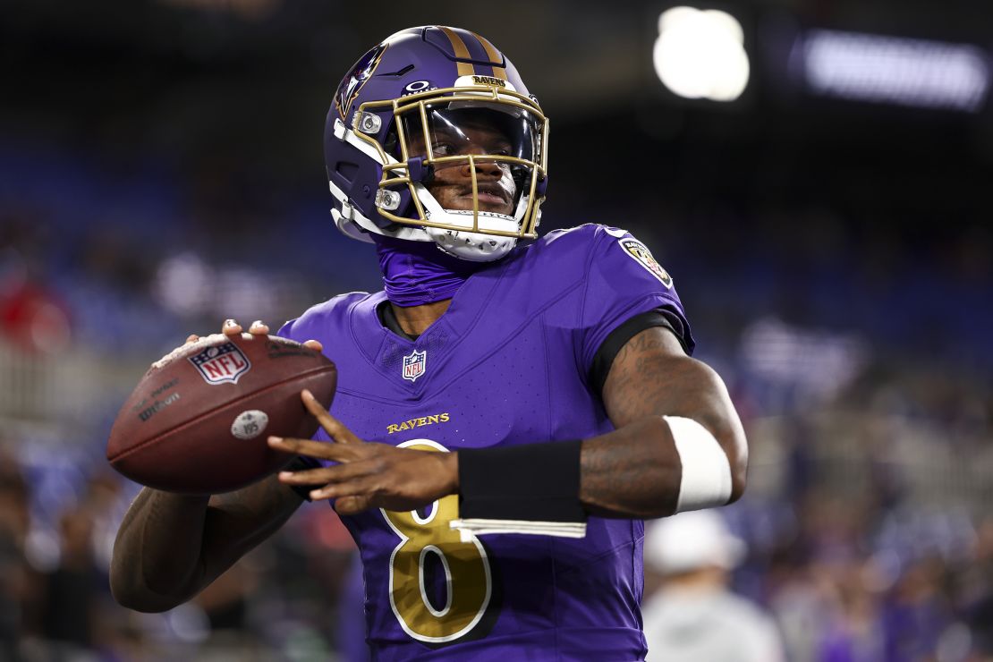 BALTIMORE, MARYLAND - NOVEMBER 7: Lamar Jackson #8 of the Baltimore Ravens warms up prior to an NFL football game against the Cincinnati Bengals at M&T Bank Stadium on November 7, 2024 in Baltimore, Maryland. (Photo by Kevin Sabitus/Getty Images)