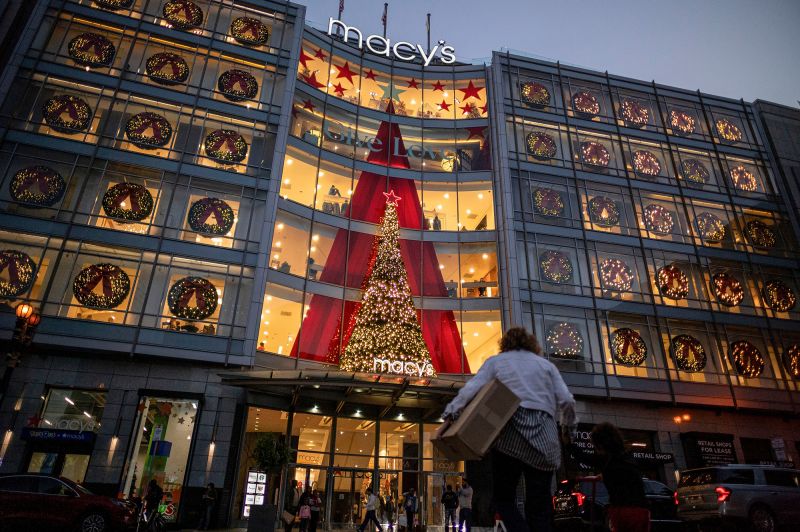 Macy's fornece mais detalhes sobre aquele funcionário que escondeu mais de $150 milhões em desp