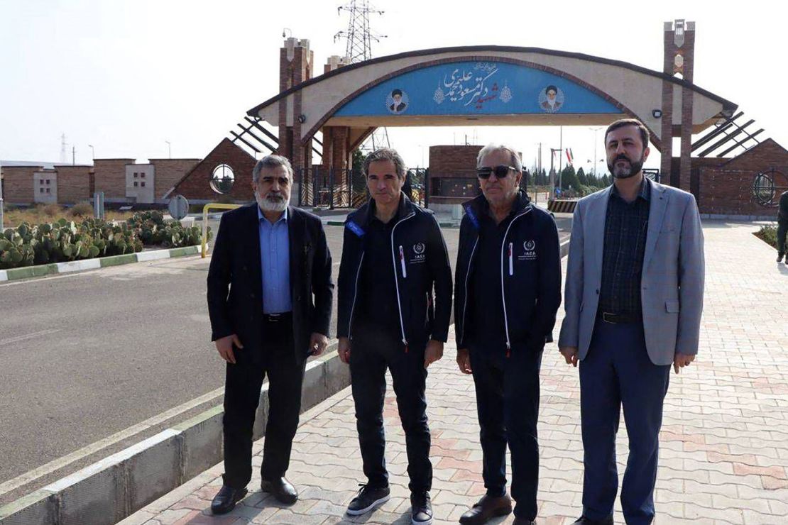 Iranian Foreign Minister Kazem Galib Abadi (right) along with IAEA Chihulafaer Grossi (second left) in front of the nuclear enrichment plant in Fordou on November 15, 2024.