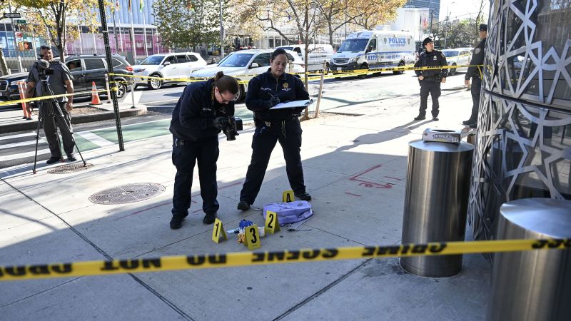 Manhattan stabbing spree: 2 dead, 1 in critical condition, suspect in custody