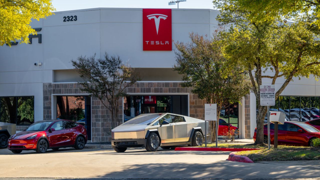 AUSTIN, TEXAS - NOVEMBER 14: A Tesla Cybertruck is parked outside of a dealership on November 14, 2024 in Austin, Texas. Tesla has issued its 6th recall for its Cybertruck line this year. A faulty part having potential to lead to a loss of power is the stated issue for the current recall.  (Photo by Brandon Bell/Getty Images)