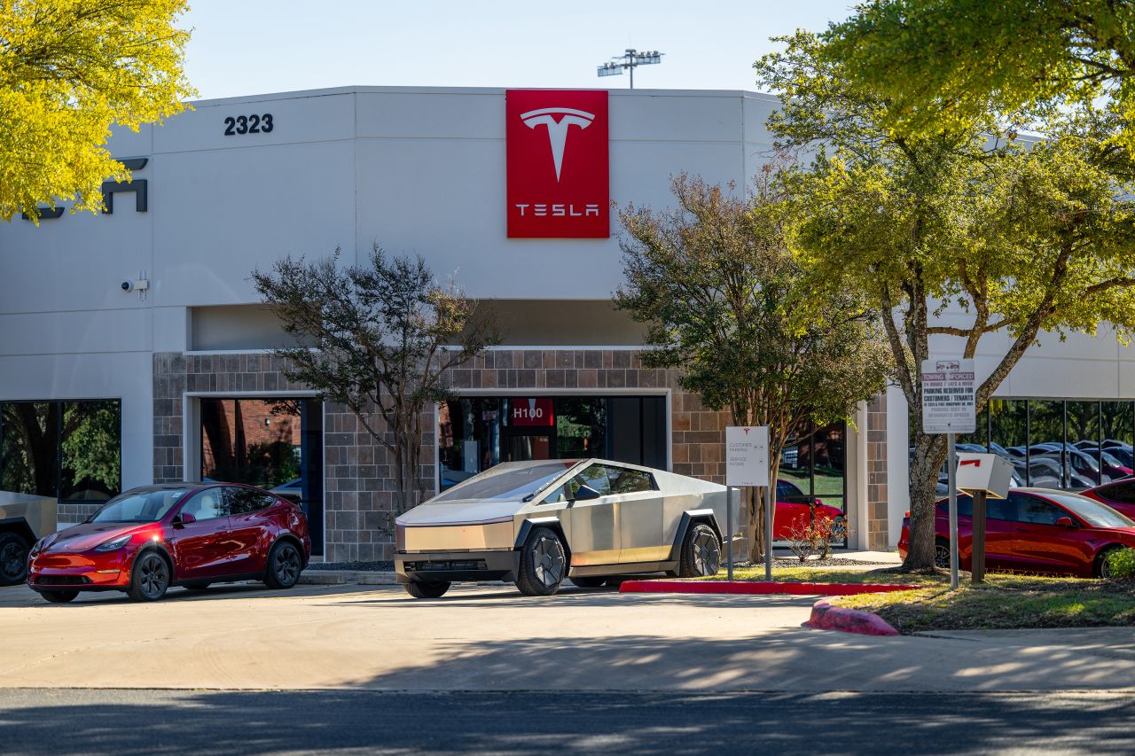 AUSTIN, TEXAS - NOVEMBER 14: A Tesla Cybertruck is parked outside of a dealership on November 14, 2024 in Austin, Texas. Tesla has issued its 6th recall for its Cybertruck line this year. A faulty part having potential to lead to a loss of power is the stated issue for the current recall. (Photo by Brandon Bell/Getty Images)