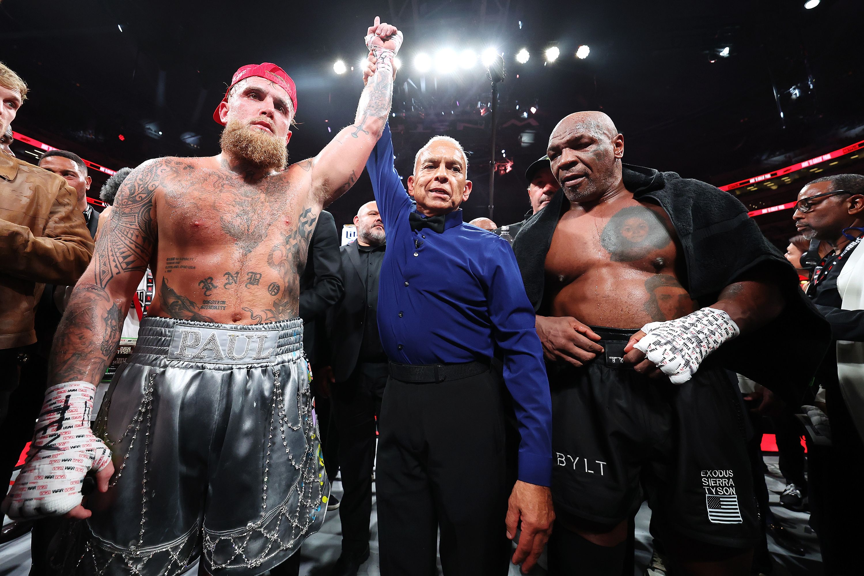 Claims that fight between Jake Paul and Mike Tyson was rigged are  'incorrect and baseless,' says promoter | CNN