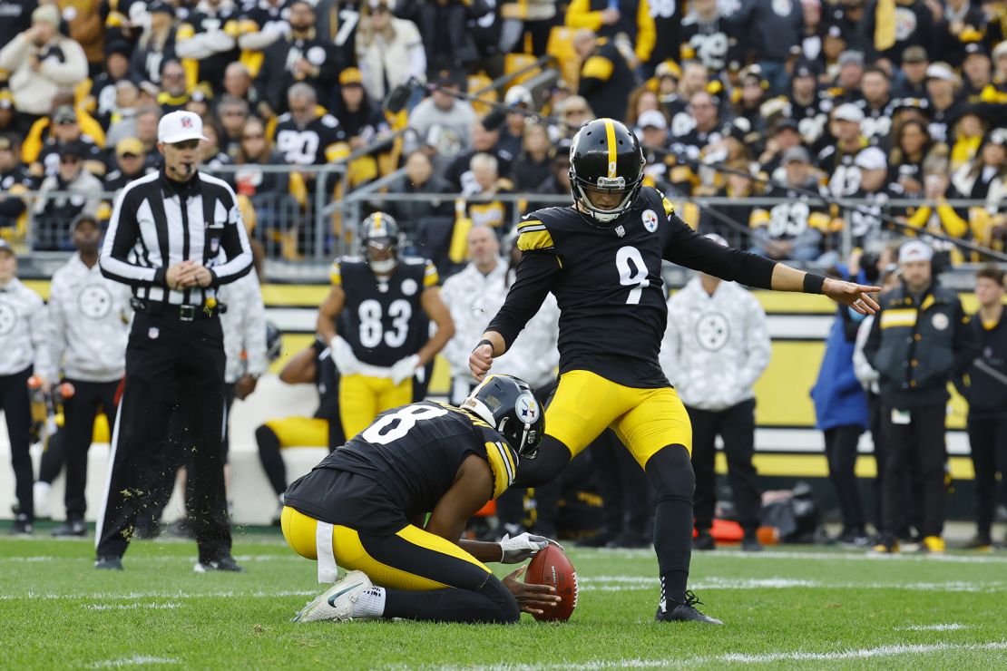 Boswell (No. 9) scored all of the Steelers' points in the win over the Ravens.