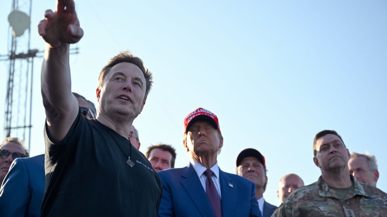 BROWNSVILLE, TEXAS - NOVEMBER 19: Elon Musk speaks with U.S. President-elect Donald Trump and guests at a viewing of the launch of the sixth test flight of the SpaceX Starship rocket on November 19, 2024 in Brownsville, Texas. SpaceX’s billionaire owner, Elon Musk, a Trump confidante, has been tapped to lead the new Department of Government Efficiency alongside former presidential candidate Vivek Ramaswamy. (Photo by Brandon Bell/Getty Images)