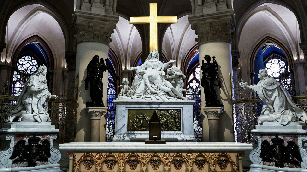 (COMBO) This combination of pictures created on November 29, 2024 shows rubble and the cross at the altar inside the the Notre-Dame Cathedral in Paris a month after it sustained major fire, on May 15, 2019 (TOP), and the tabernacle designed by French artist and designer Guillaume Bardet in the heart of Notre-Dame Cathedral in Paris on November 29, 2024. The Notre-Dame Cathedral is set to re-open early December 2024, with a planned weekend of ceremonies on December 7 and 8, 2024, five years after the 2019 fire which ravaged the world heritage landmark and toppled its spire. Some 250 companies and hundreds of experts were mobilised for the five-year restoration costing hundreds of millions of euros. (Photo by Philippe LOPEZ and STEPHANE DE SAKUTIN / POOL / AFP) / RESTRICTED TO EDITORIAL USE - MANDATORY MENTION OF THE ARTIST UPON PUBLICATION - TO ILLUSTRATE THE EVENT AS SPECIFIED IN THE CAPTION (Photo by PHILIPPE LOPEZSTEPHANE DE SAKUTIN/POOL/AFP via Getty Images)