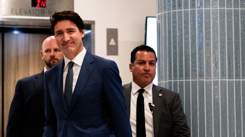 Trump having dinner with Canadian Prime Minister Justin Trudeau at Mar-a-Lago