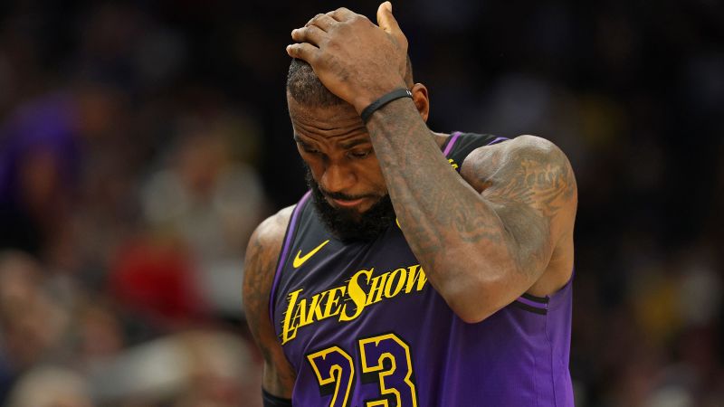 LeBron James barely keeps double-digit scoring streak alive as LA Lakers fall to Minnesota Timberwolves