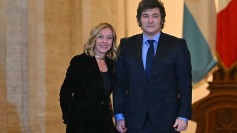 La primera ministra de Italia, Giorgia Meloni, y el presidente de Argentina, Javier Milei.
