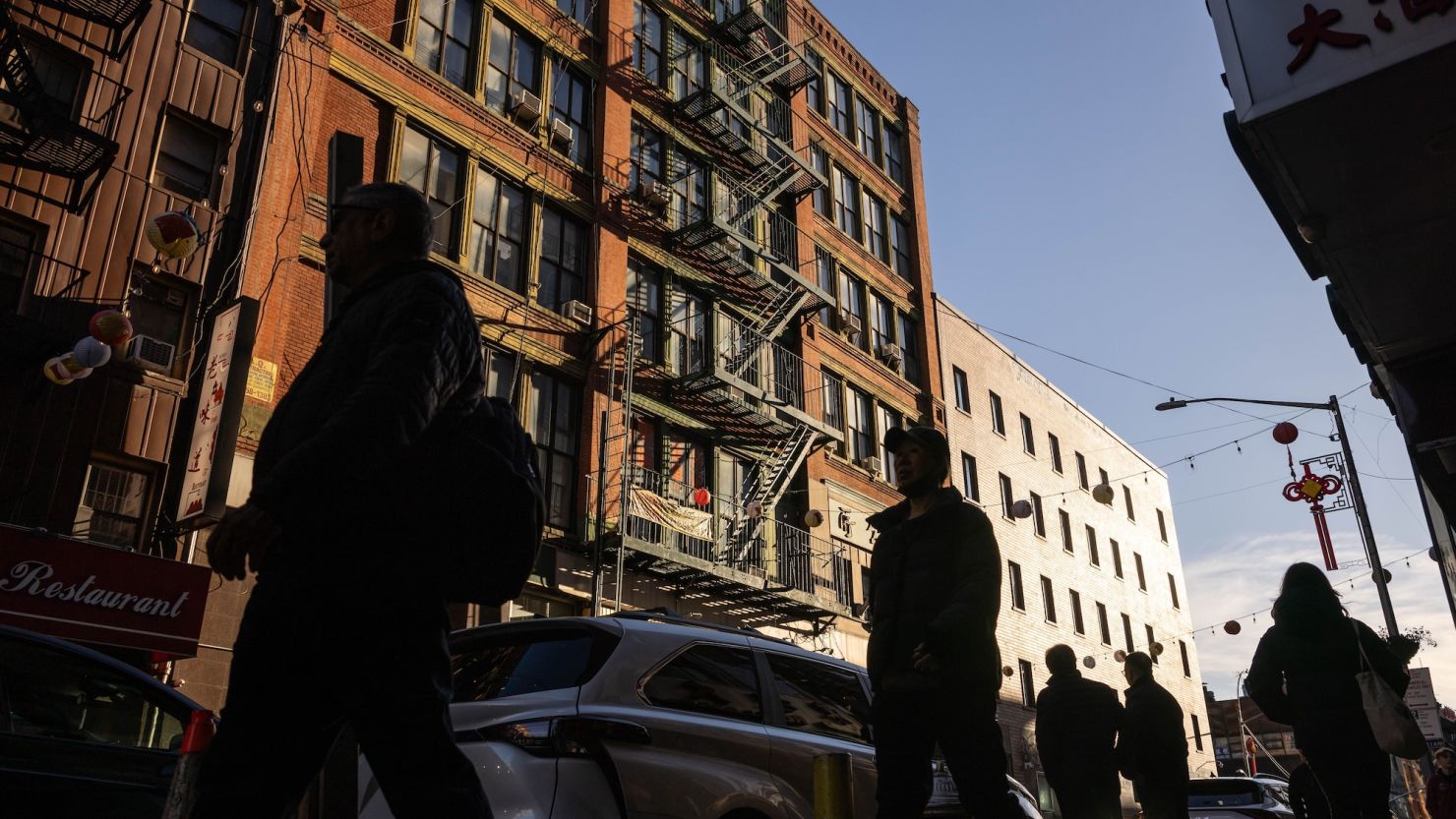 Nationwide, the typical annual savings for a pair of<strong> </strong>cohabitating renters is $15,123. That’s more than $25,000 lower than the New York City average.