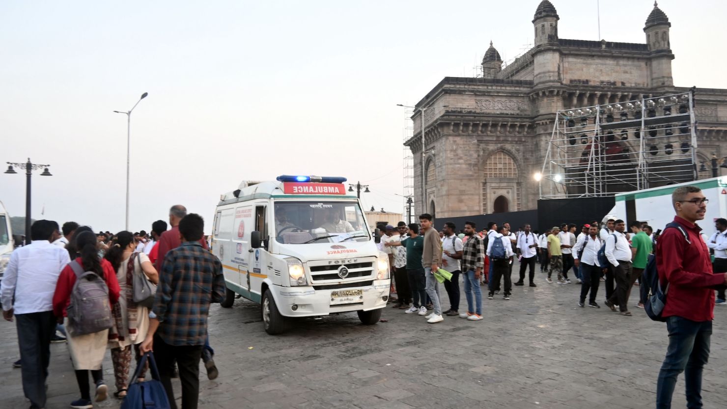 at-least-13-dead-after-navy-boat-and-passenger-ferry-collide-near-popular-mumbai-tourist-destination