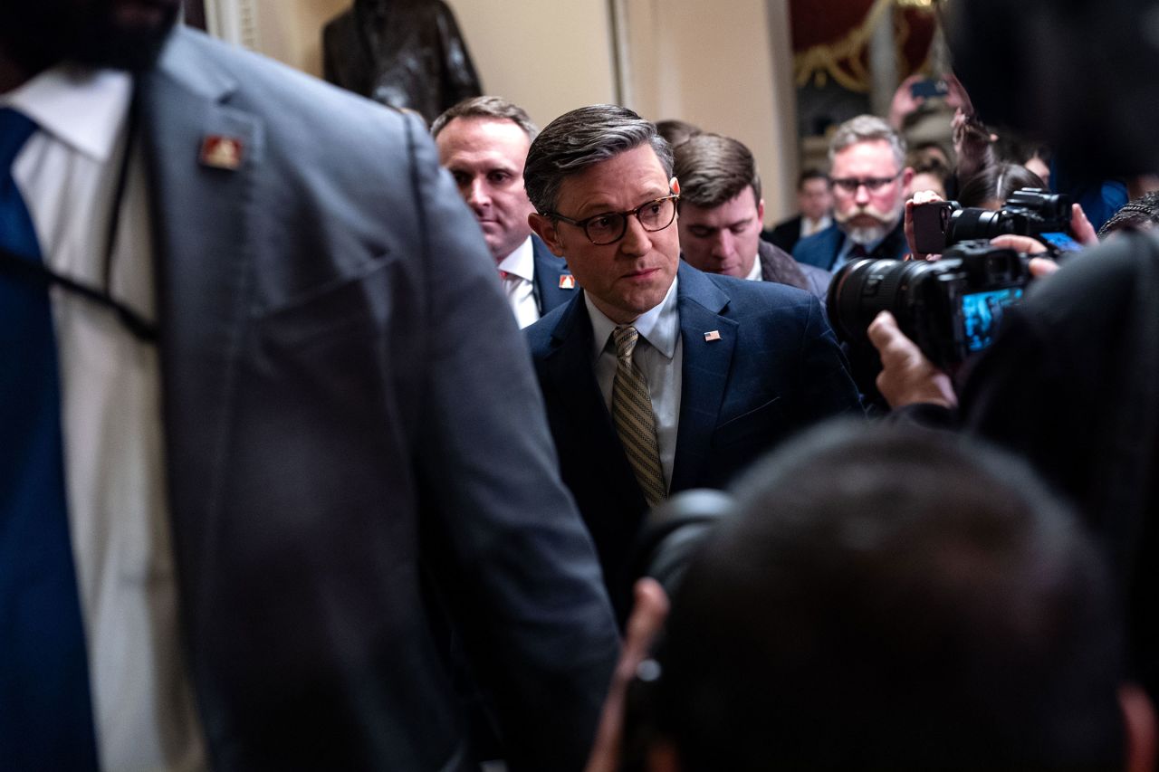 Live updates: House speaker vote, new Congress swearing-in ceremony 3 Speaker of the House Mike Johnson walks from his office in the U.S. Capitol to the House of Representatives on Dec. 20.