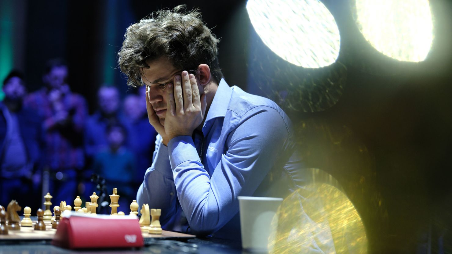 Magnus Carlsen quits World Rapid and Blitz Championships after refusing to change out of jeans