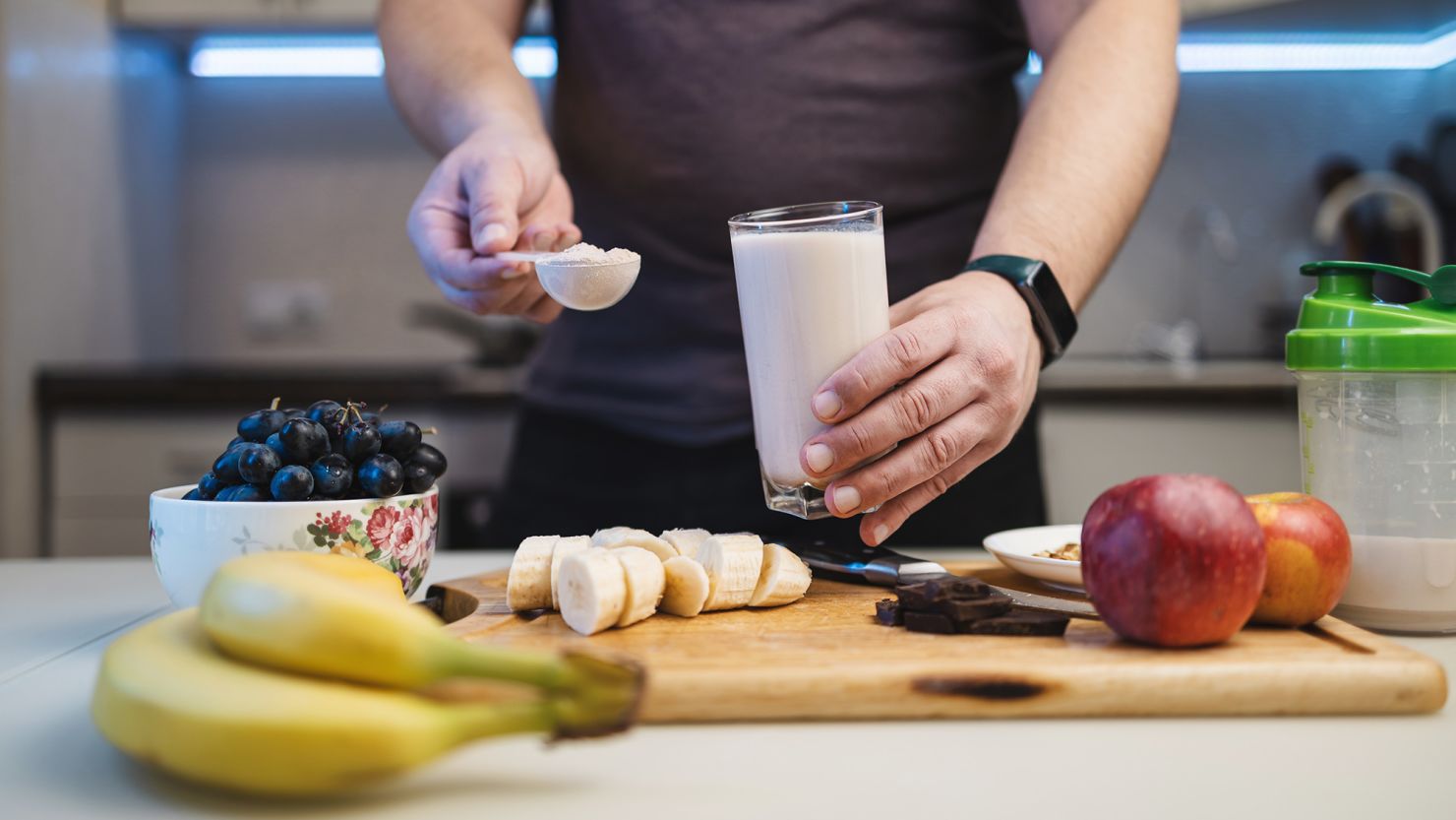 A preoccupation with being lean and muscular could be a sign of muscle dysmorphic disorder, experts said.