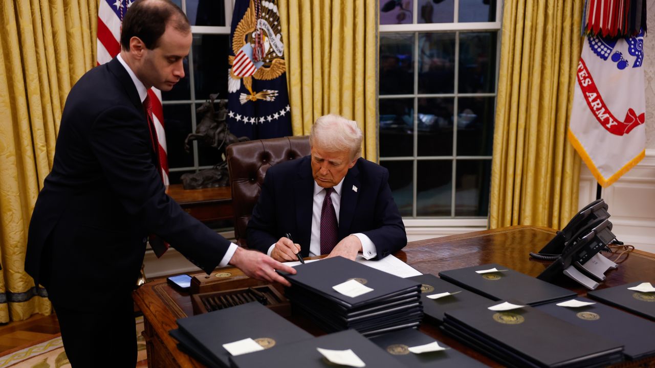 WASHINGTON, DC - JANUARY 20: President Donald Trump signs executive orders in the Oval Office on January 20, 2025 in Washington, DC. Trump takes office for his second term as the 47th president of the United States. (Photo by Anna Moneymaker/Getty Images)