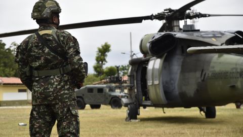 del Ejército Nacional de Colombia se preparan para enfrentamientos con el ELN en el Catatumbo, en el Cantón Militar San Jorge, en Cúcuta, Norte de Santander, Colombia, el 25 de enero de 2025.