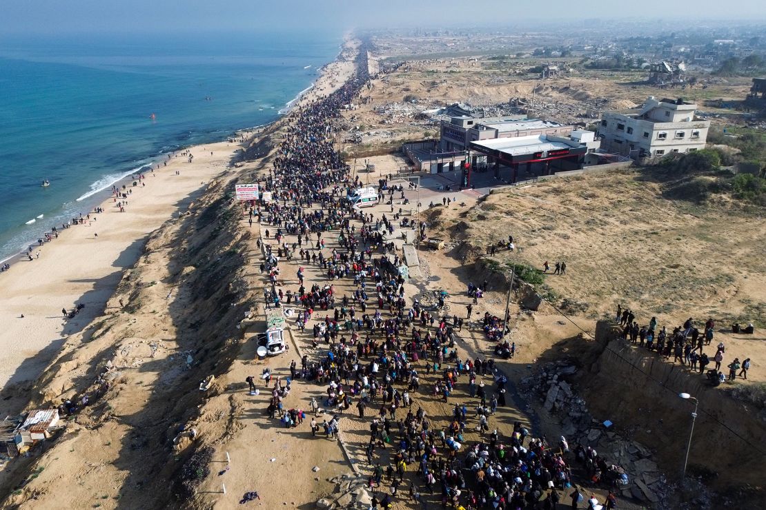 Displaced Gazans returning toward Gaza City on January 27.