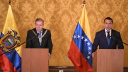 El presidente de Ecuador, Daniel Noboa, y el líder opositor venezolano Edmundo González en una conferencia en Quito el 28 de enero de 2024.