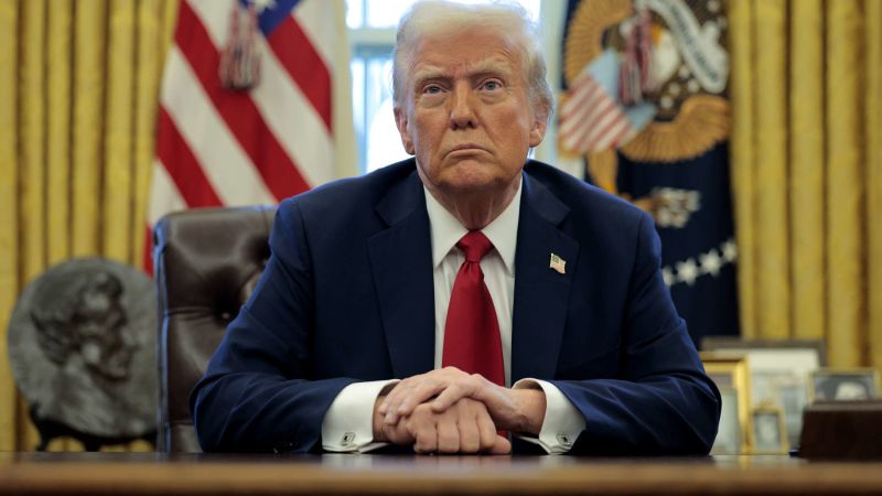 "El arte del caos": el primer mes del gobierno de Trump, según experto