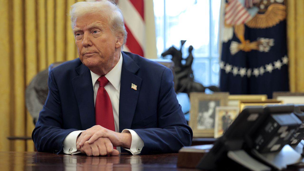 WASHINGTON, DC - JANUARY 30: U.S. President Donald Trump talks to reporters from the Resolute Desk after g an executive order to appoint the deputy of the Federal Aviation istration in the Oval Office at the White House on January 30, 2025 in Washington, DC. Trump also signed a memorandum ordering an immediate assessment of aviation safety and ordering an elevation of what he called “competence” over “D.E.I.” (Photo by Chip Somodevilla/Getty Images)