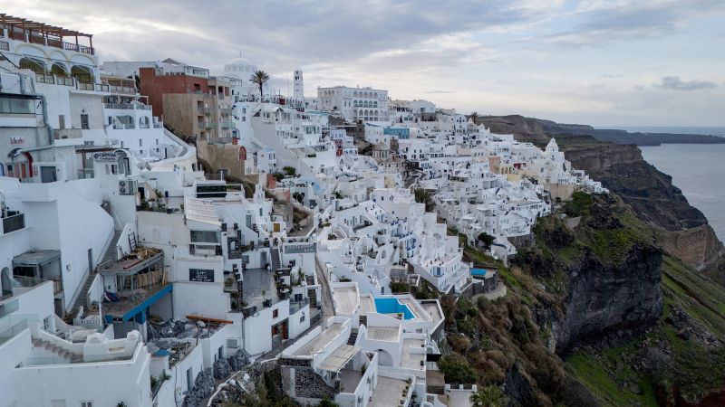 ‘The whole island has emptied:’ Thousands flee Santorini as quakes rattle Greek tourist haven