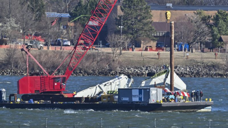 Latest radar evidence suggests Black Hawk in DC disaster was flying too high, but NTSB wants more proof