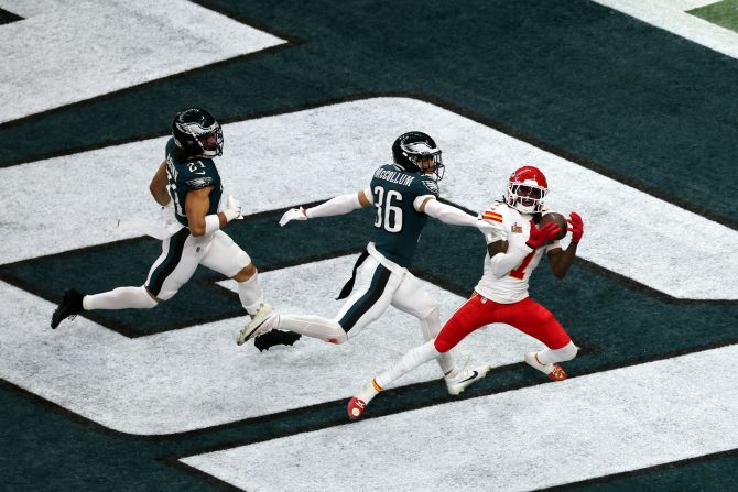 Worthy pulls in a touchdown pass in the fourth quarter. The Chiefs scored two touchdowns late in the game when the outcome was all but decided.