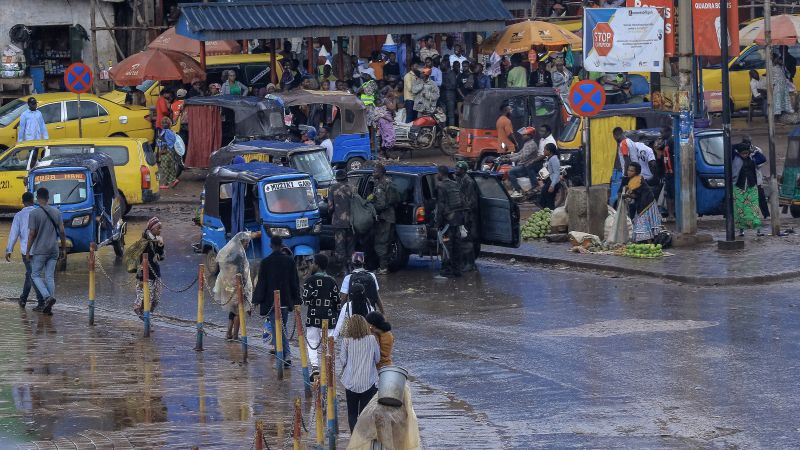 Rebels in DR Congo advance on second major city as residents report looting