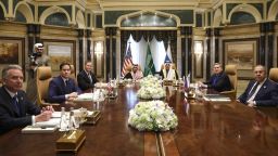 Altos funcionarios de EE.UU. se reunieron con funcionarios rusos en Arabia Saudita en febrero de 2025.