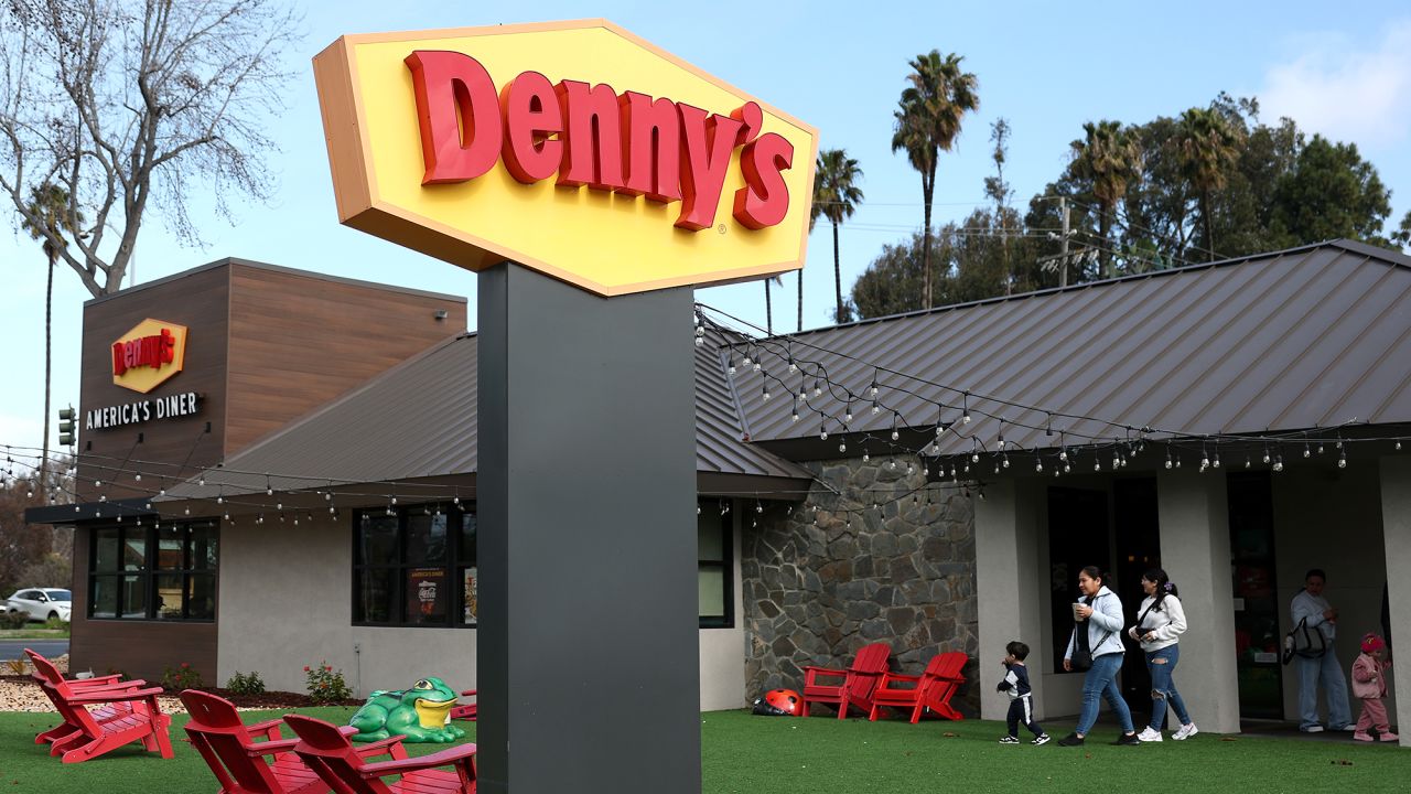 Denny's, the American diner chain, is going private in a roughly $300 million deal.