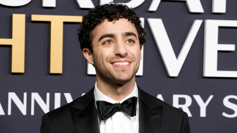 https://media.cnn.com/api/v1/images/stellar/prod/gettyimages-2200159561.jpg?c=16x9&q=w_800,c_fill