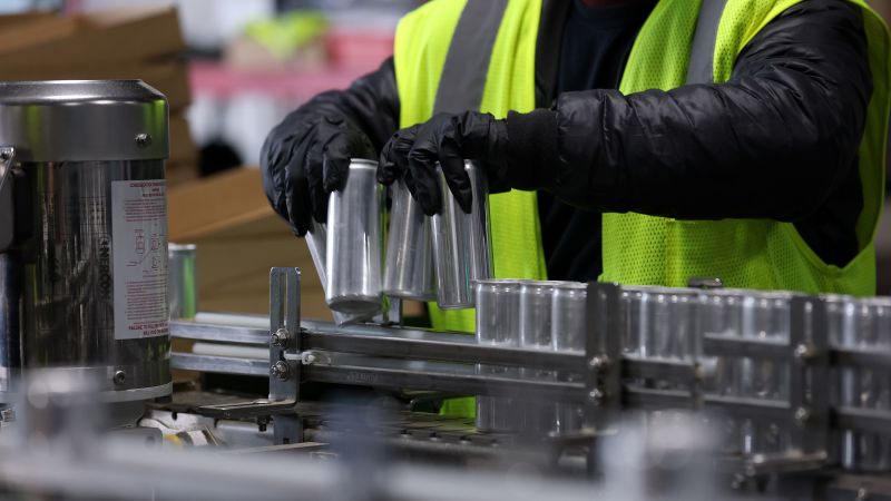 US wholesale prices dropped in April