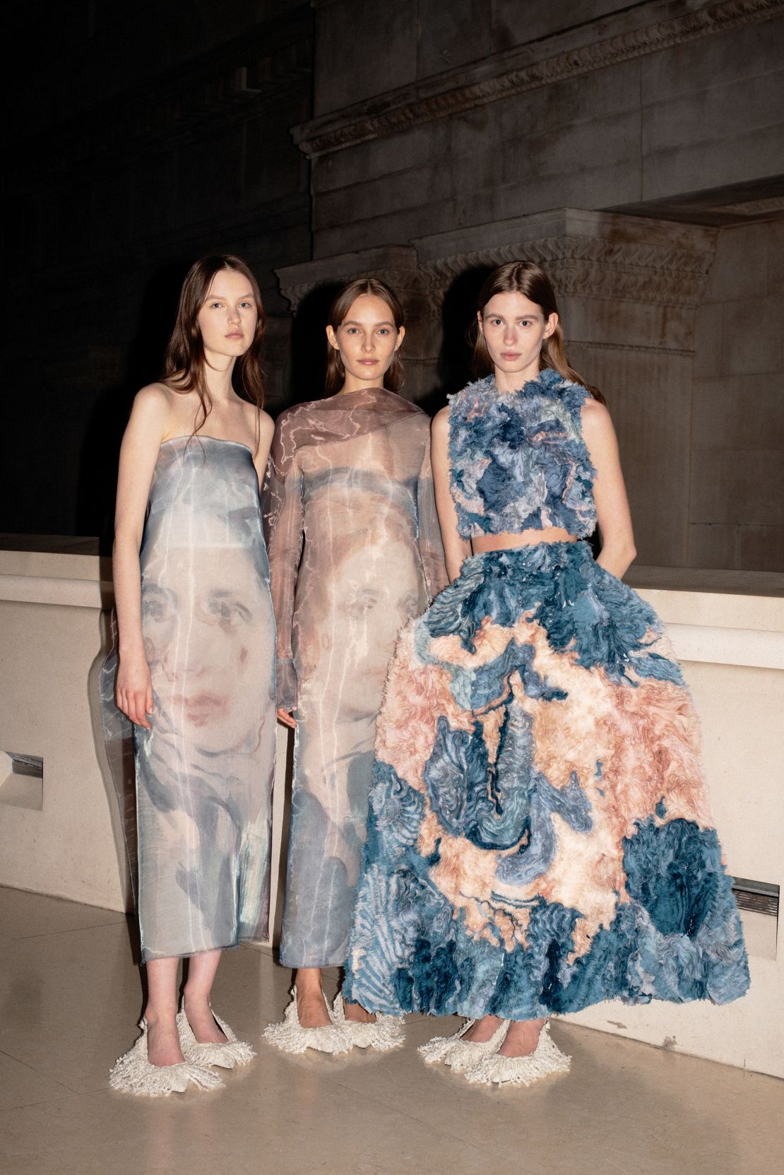 Erdem collaborated with the visual artist Kaye Donachie, known for her evocative paintings, on delicate hand-drawn motifs.