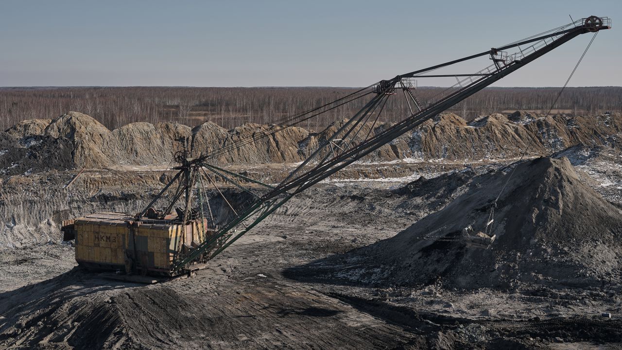 ZHYTOMYR REGION, UKRAINE - FEBRUARY 25: Bucket-wheel excavators mine rare earth materials on Ukrainian soil on February 25, 2025 in the Zhytomyr region of Ukraine. Despite the ongoing war, many mining companies across the country have continued their operations, extracting resources such as titanium, graphite, and beryllium. Ukraine and the United States have been negotiating a deal that would pay back American aid with revenue from Ukraine's minerals and other natural resources. Ukrainian President Zelensky has been reluctant to sign such a deal, saying recently that he is "not signing something that 10 generations of Ukrainians will have to repay." (Photo by Kostiantyn Liberov/Libkos/Getty Images)