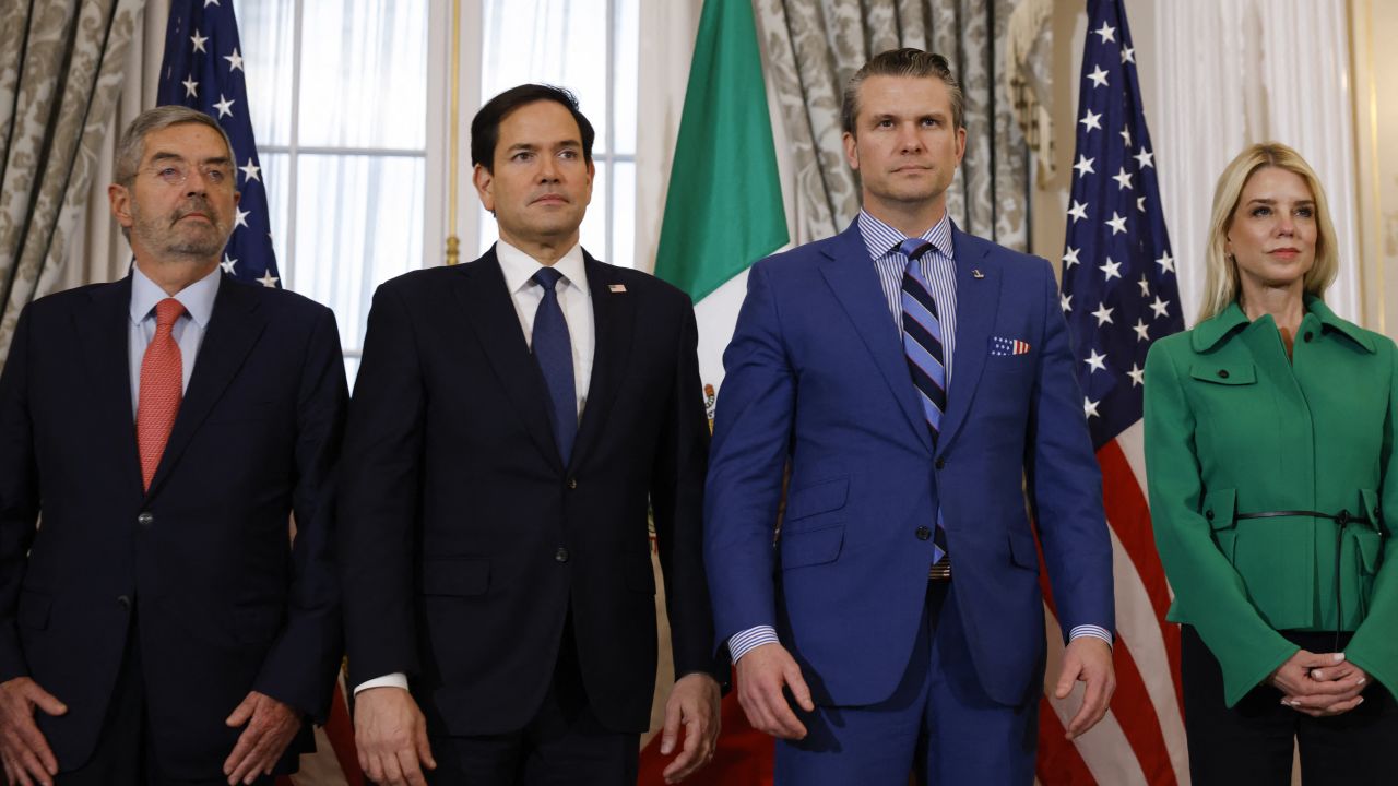 (L/R) Mexican Secretary of Foreign Affairs Juan Ramon de la Fuente poses with US Secretary of State Marco Rubio, US Secretary of Defense Pete Hegseth and US Attorney General nominee Pam Bondi at the State Department in Washington, DC, on February 27, 2025. (Photo by Ting Shen / AFP) (Photo by TING SHEN/AFP via Getty Images)          