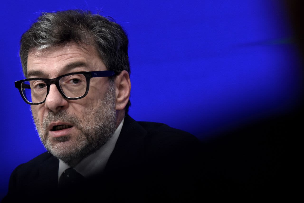 El ministro de Economía de Italia, Giancarlo Giorgetti, habla en Roma el 28 de febrero.