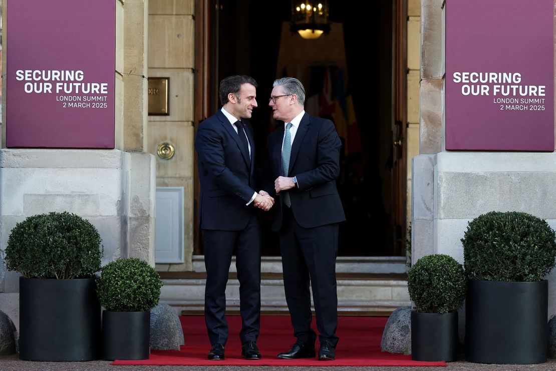 Starmer and Macron speak at the Sunday summit.