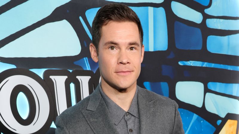 Адам Девайн се отваря за кошмара който живее тъй като