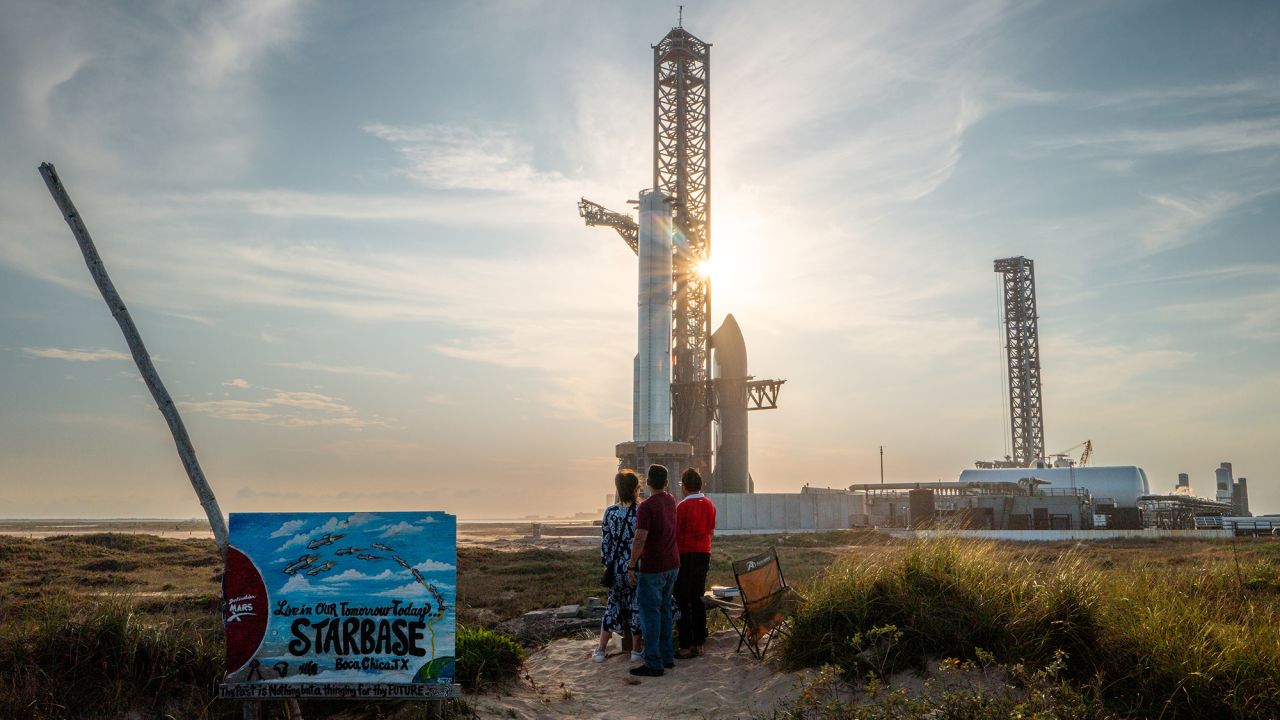 BOCA CHICA BEACH, TEXAS - MARCH 03: People watch SpaceX Starship Flight 8 as it is stationed near Orbital Launch Pad A ahead of launch at Boca Chica beach on March 03, 2025 in Boca Chica Beach, Texas. The FAA (Federal Aviation Administration) has granted clearance for the operation, with SpaceX Starship Flight 8 being on target to launch tomorrow evening. (Photo by Brandon Bell/Getty Images)