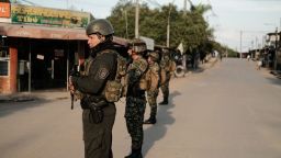 de la policía nacional y el ejército montan guardia tras el Pacto Social del Catatumbo en Tibú, departamento de Norte de Santander, Colombia, el jueves 6 de marzo de 2025.