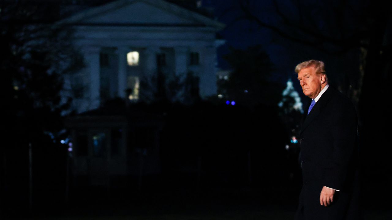 U.S. President Donald Trump walks to the White House after landing in Marine One on the South Lawn on March 9, 2025 in Washington, DC. T
