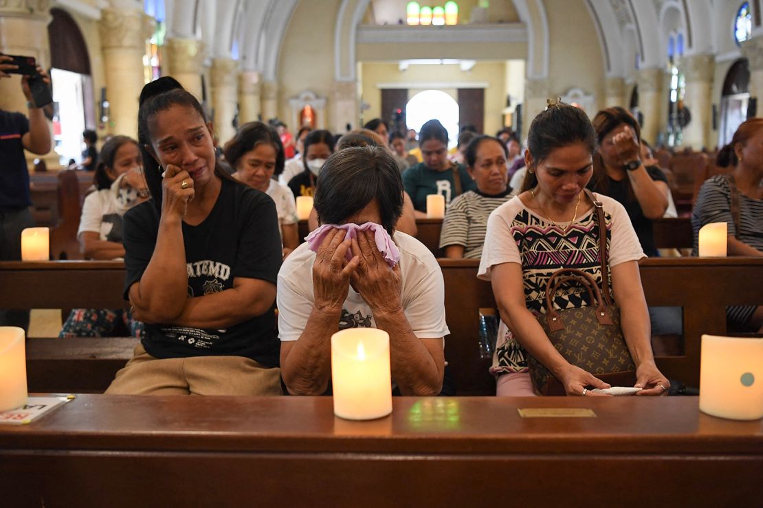 An emotional mass was held in memory of the drug war victims at a church in Manila on March 11, 2025 following news of Duterte's arrest.